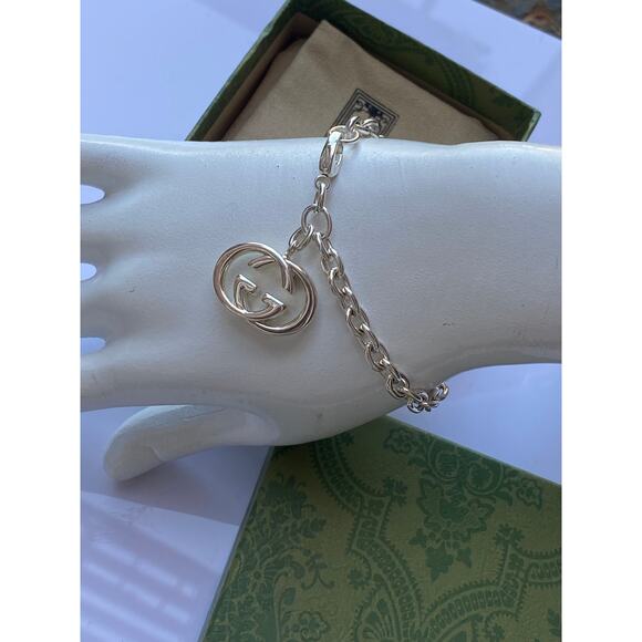 Gucci Interlocking GG Logo Bracelet 7" - Picture 3 of 6
